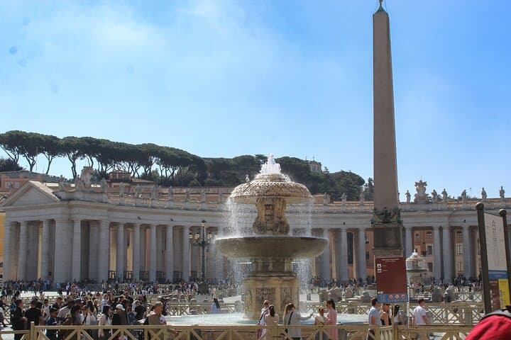 St. Peter's Basilica Hosted Entrance and Digital Audioguide