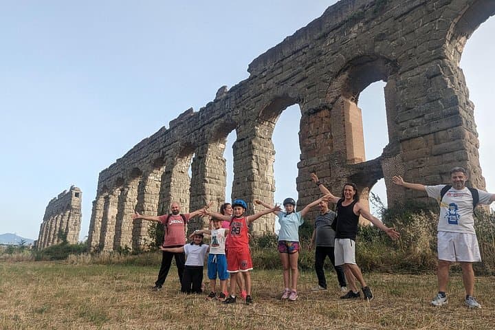 Rome: Appian Way E-bike Tour, Catacombs, Aqueducts & Transfer