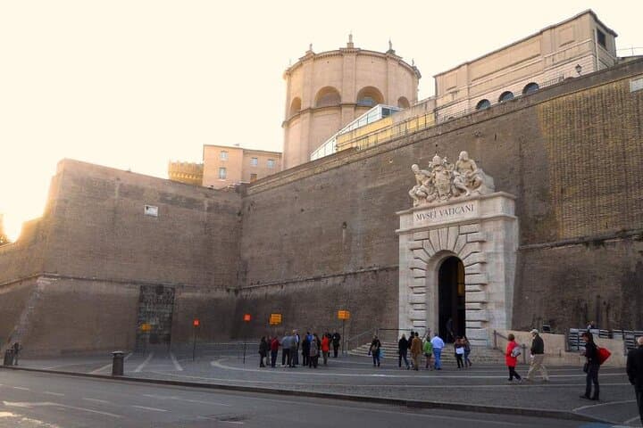 Shared Walking Tour of the Vatican Museums