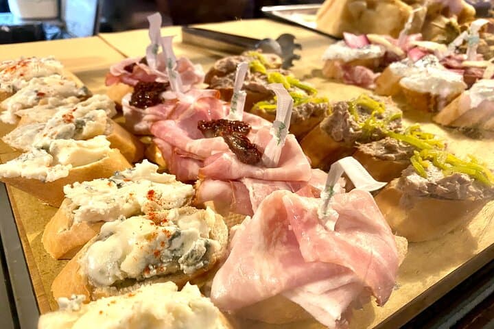 2.5 Hour Street Food Tour of Venice
