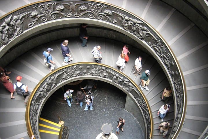 Guided Tour of Vatican Museum & Sistine Chapel With Skip The Line