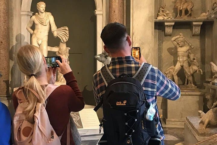 Discover the Vatican’s hidden treasures with our expert guide in an intimate small-group setting.
