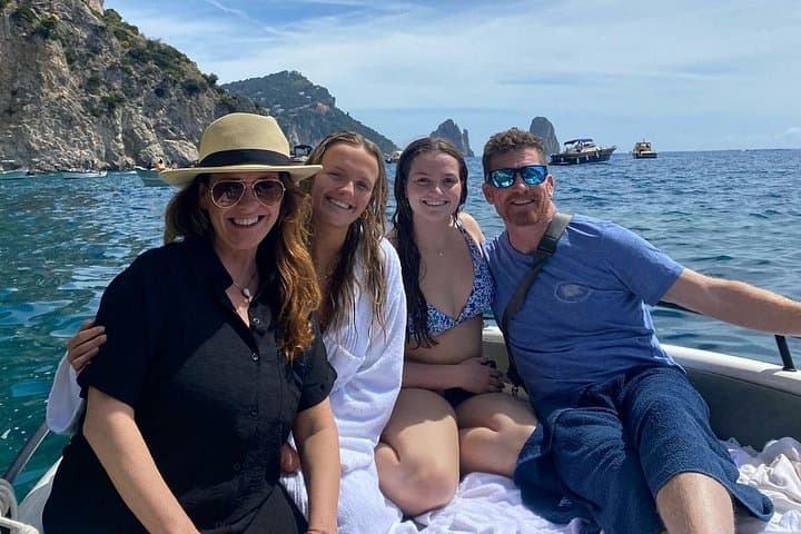Capri Half-Day Private Boat Tour from Sorrento-Explorer 20ft Boat