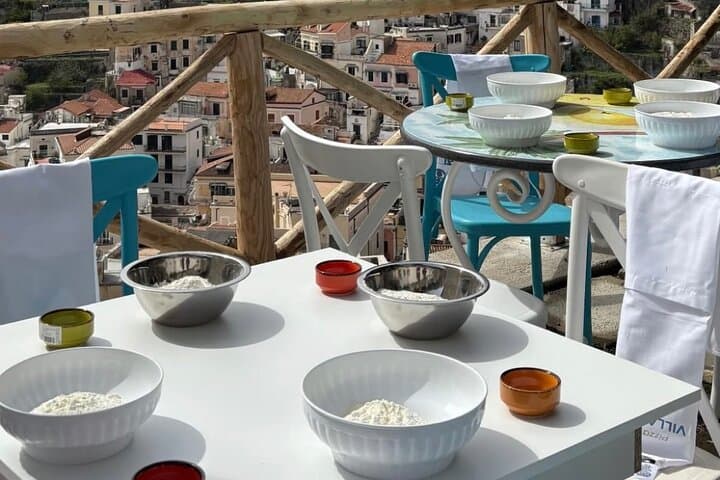 Amalfi Coast Pizza Class with Sea View