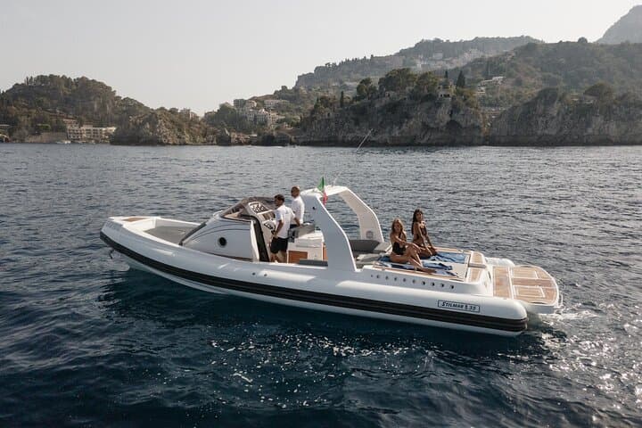 Private Boat Tour from 4 hours Giardini Naxos and Taormina