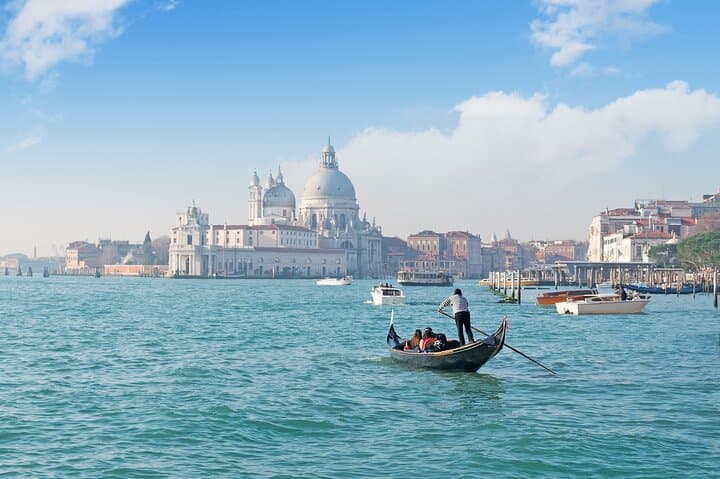 Venice Private Custom Tour with a Local: Highlights & Hidden Gems