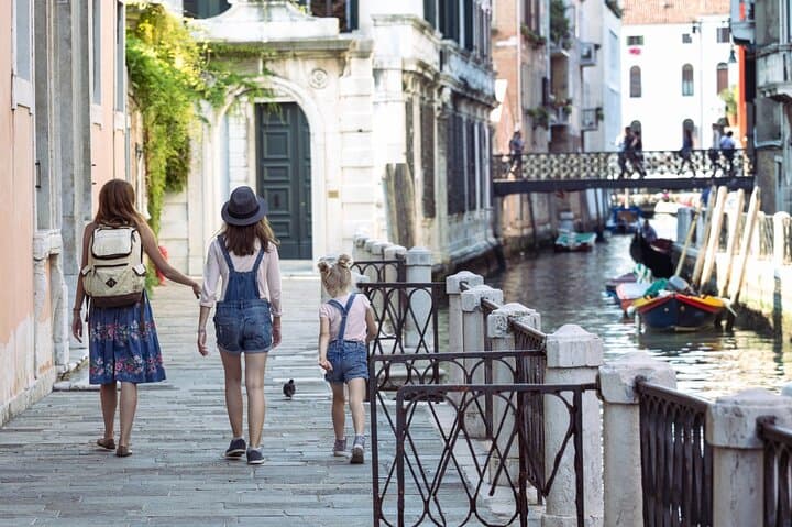 Venice Private Custom Tour with a Local: Highlights & Hidden Gems