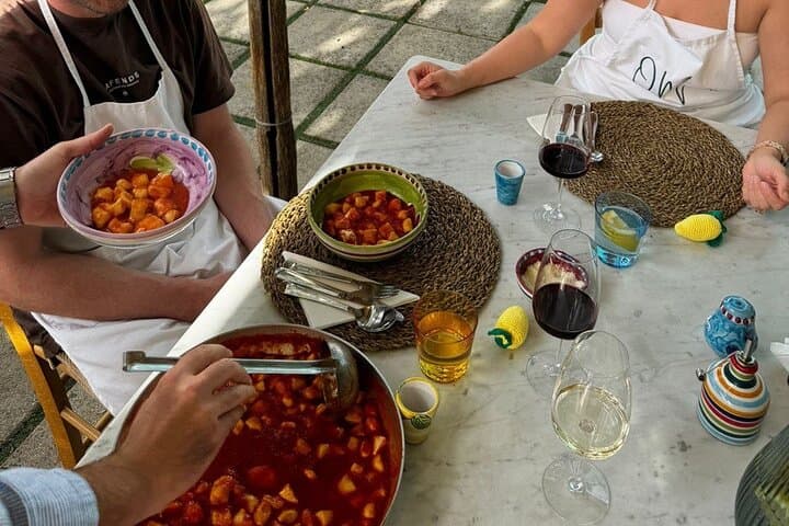 It's time to eat!
