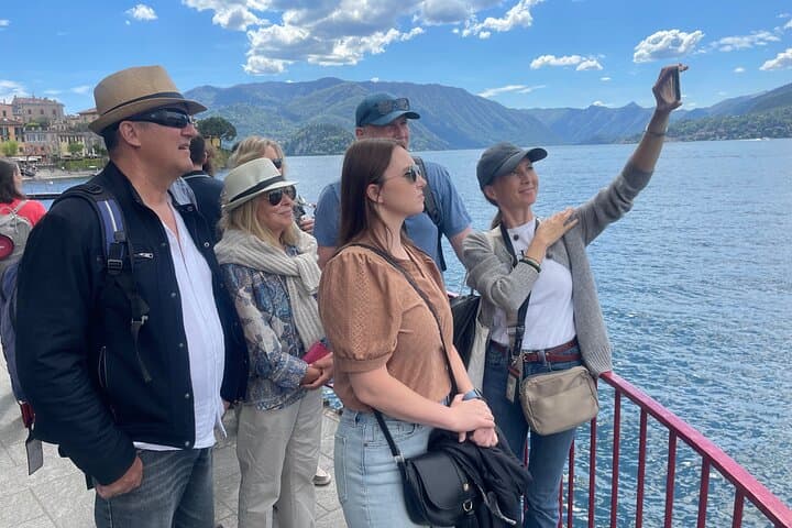 Varenna - the guide is showing Villa La Gaeta (setting of James Bond Casino Royale - last scene)