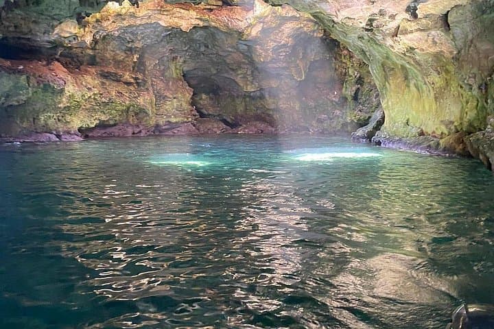 Private 2-Hour Tour from Monopoli to the Polignano Caves with Prosecco