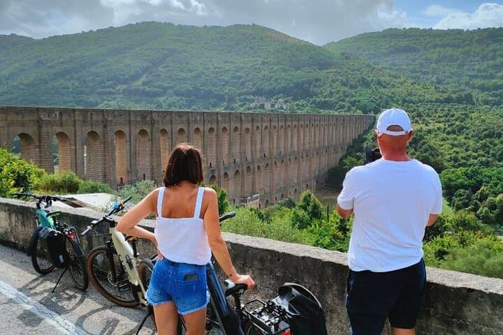 Take a break and savor local delicacies in Sant'Agata de' Goti