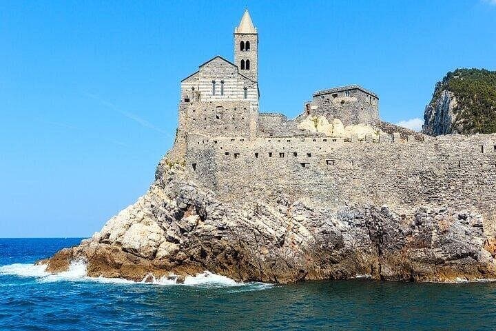 Private Boat Tour Gulf of Poets - Half day