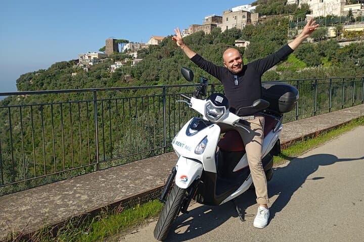 Rent the latest generation scooters in style and freedom