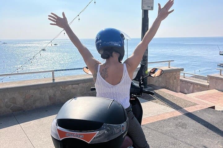 Rent the latest generation scooters in style and freedom