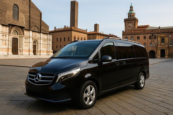 Private transfer from Bologna Airport to Bologna City
