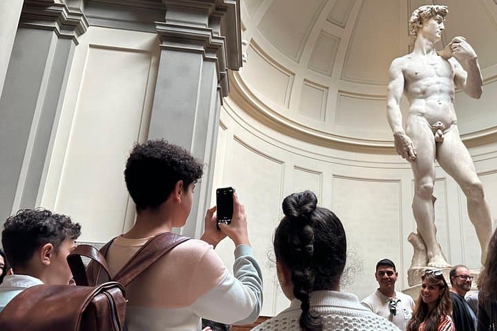 Kid-Friendly Florence Accademia Tour w Michelangelo's David & City Wonders
