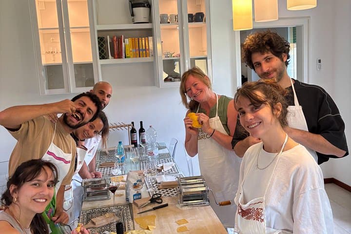 3 Pasta, Ragu',Tiramisu and Unlimited wine tasting