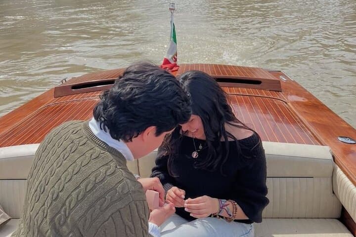 Proposal on a Private Boat on the River of Rome