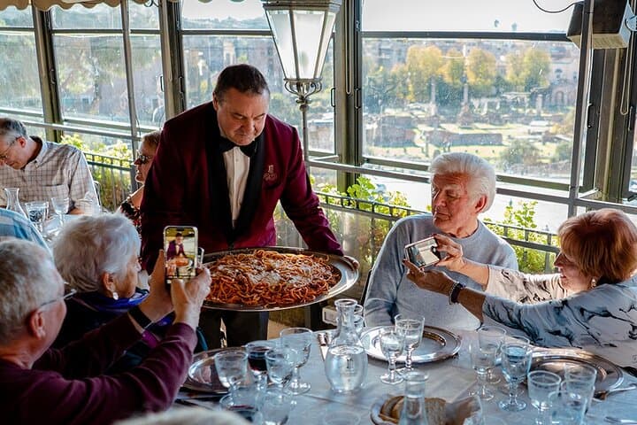 Civitavecchia to Rome City: Private Tour of Rome Highlights