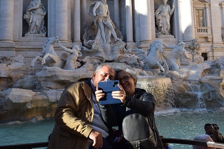 Civitavecchia to Rome City: Private Tour of Rome Highlights
