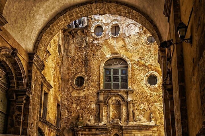 Caltagirone and Sicily Outlet Village Tour from Catania