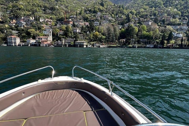 Lago di Como : Noleggio barca senza patente da 1H a 6H