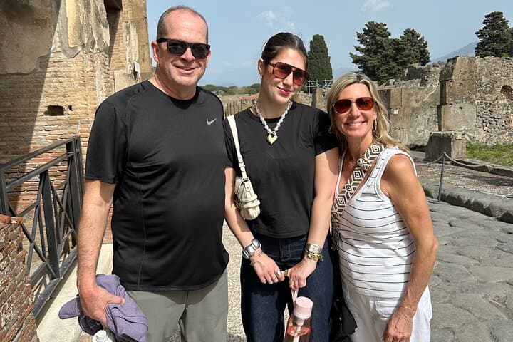Naples to Positano with stop at Pompeii or Vice Versa