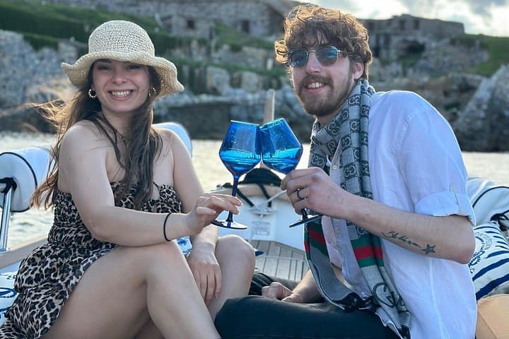 Private sunset boat tour with Ligurian focaccia and wine.