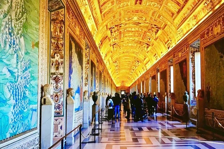 Guided Tour Sistine Chapel & Vatican Museums Skip the Line entry