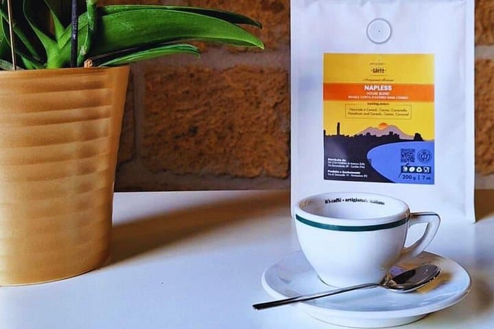 End your experience with a gift: a package of the coffee you just enjoyed, to take home.