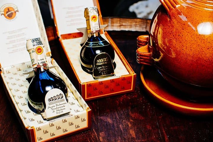 The bottle reserved for Balsamic Vinegar "Tradizionale" one
