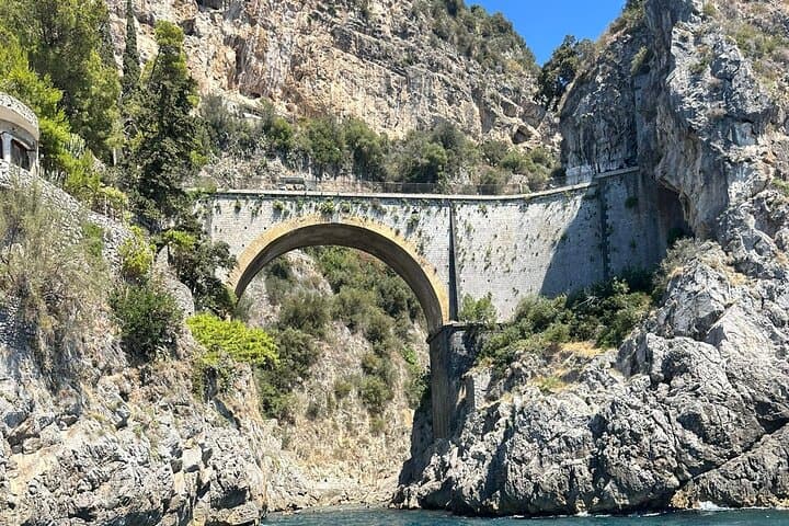 Boat tour along the Amalfi Coast