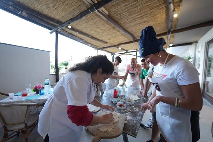 From Sorrento: Farm-to-Table Pizza and Cheese-Making Class
