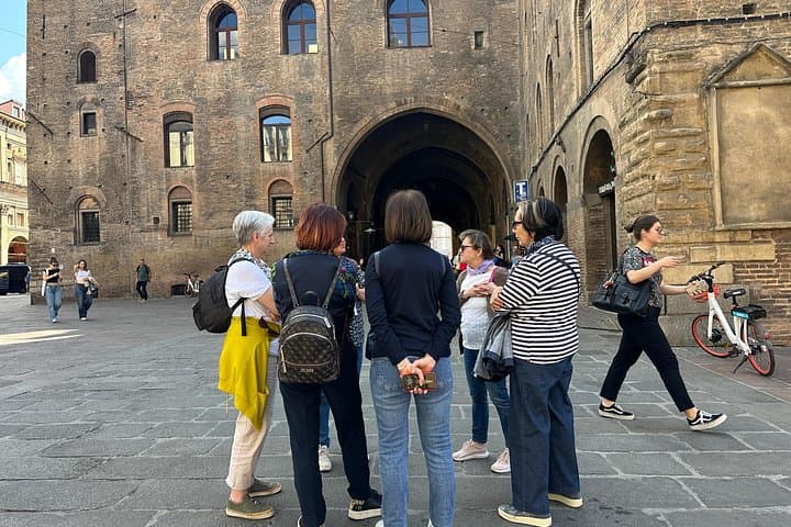 Best of Bologna Private Guided City Tour of Must-see Sites