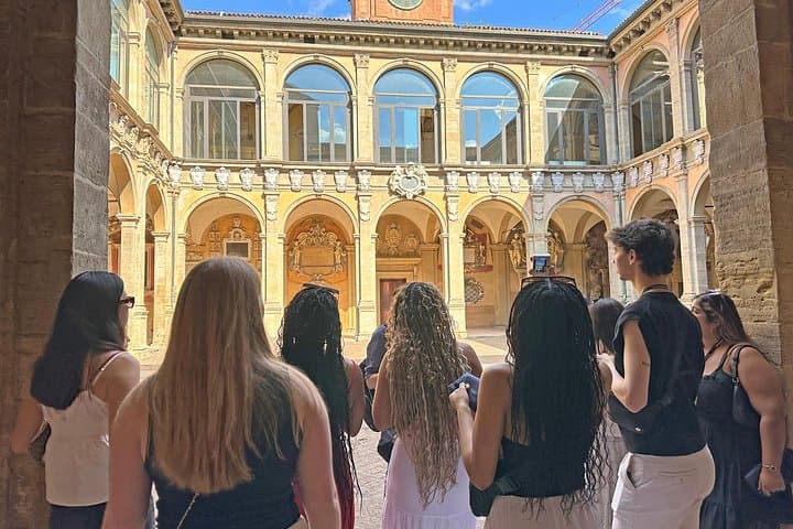 Best of Bologna Private Guided City Tour of Must-see Sites