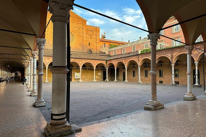 Best of Bologna Private Guided City Tour of Must-see Sites