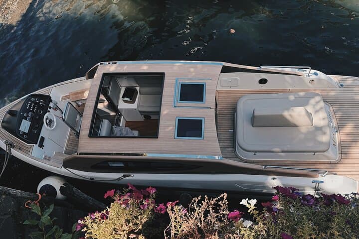 Full Day Private Limousine Boat Tour max 11 guests