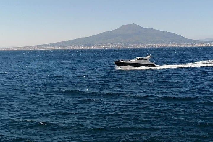 Private Cruise from Naples to Capri and Amalfi Coast - yacht 50'