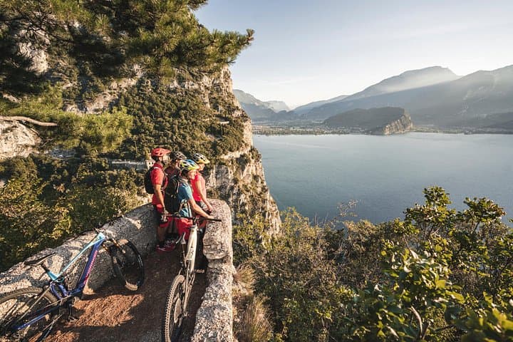 E-bike tour : From Riva Del Garda to Punta Larici under the stars