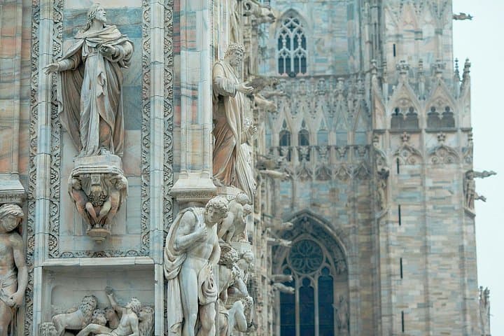 Duomo di Milano Private Tour with Rooftop Access