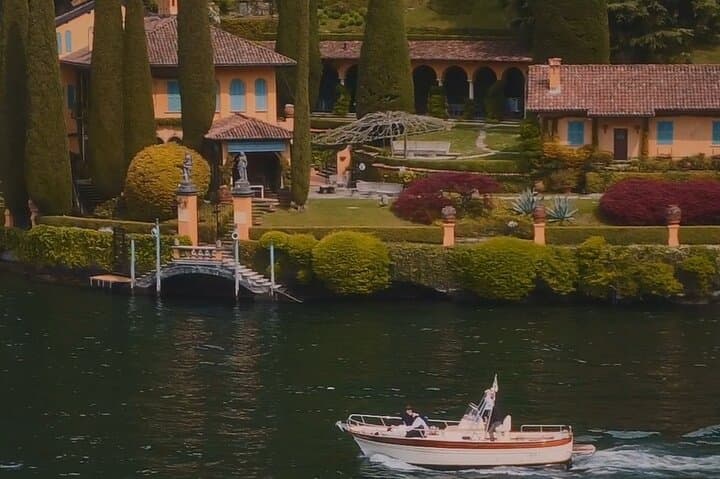 3H Private Cruise on a beautiful wooden speedboat on Lake Como