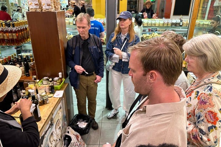 Florence Food Tour: Home-Made Pasta, Truffle, Cantucci, Olive Oil, Gelato