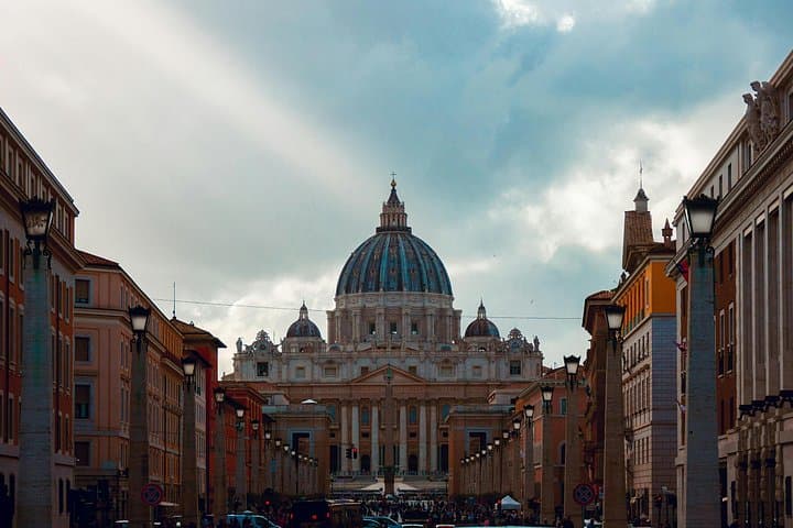 Vatican Papal Audience Tickets with Host Assistance