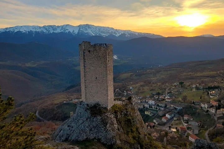 E-bike between towers and medieval villages at the foot of Sirente Abruzzo