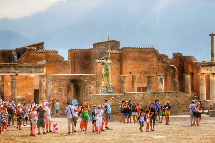 Pompeii & Sorrento from Rome: Guided Day Trip