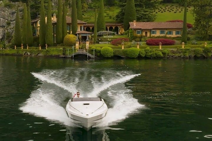 Lake Como Private Boat Tour: Villas & Scenic Highlights