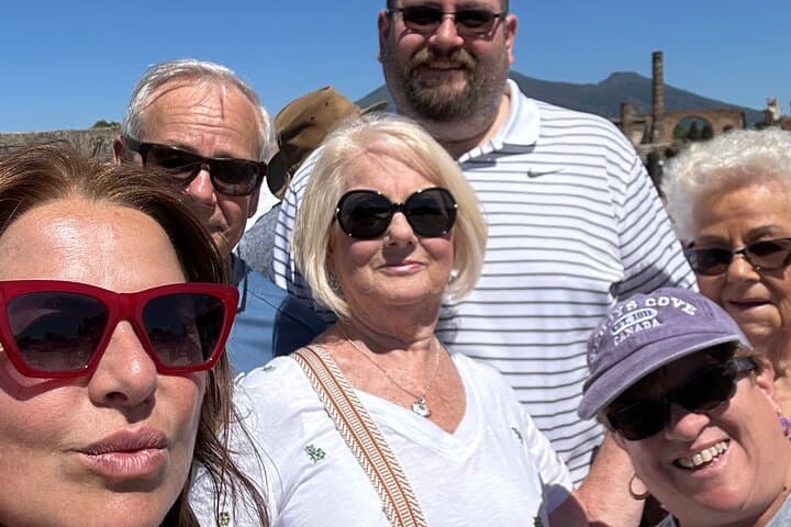 Naples transfer to Ravello with stop at Pompeii or Vice Versa
