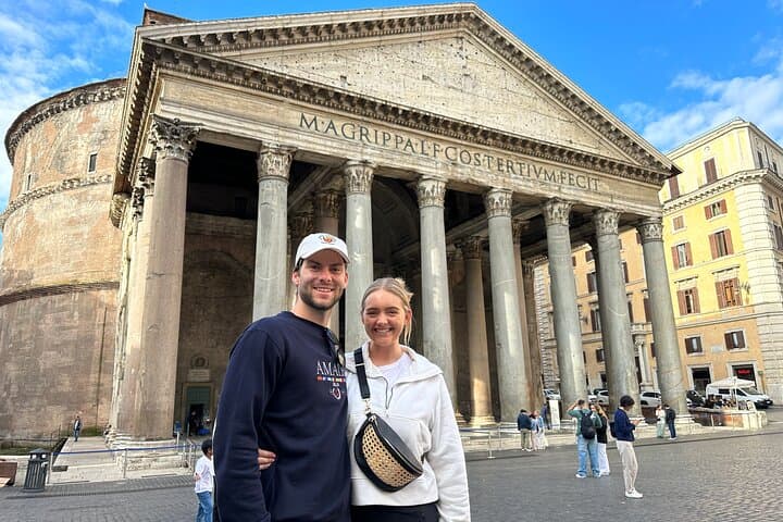 Rome Early Morning Walking Tour with Local Guide and No Crowds
