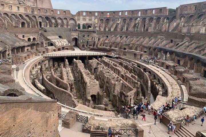 Colosseum Arena Tour with Palatine Hill & Roman Forum Access
