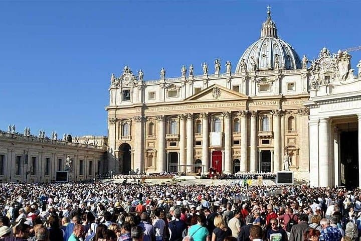 Vatican Papal Audience Tickets with Host Assistance
